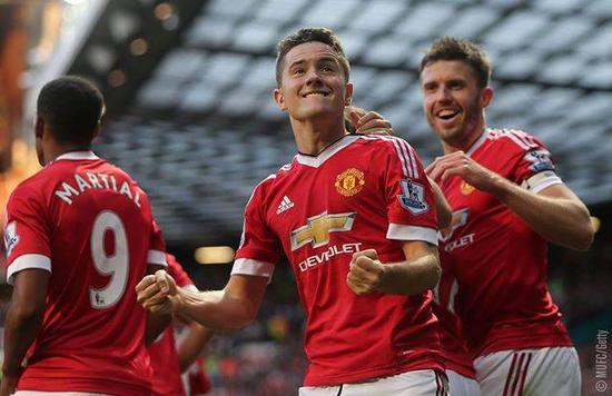 他在巴黎圣 他在巴黎圣